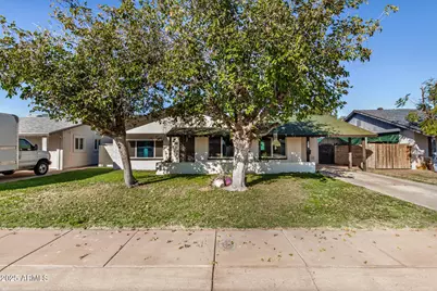 2402 W Poinsettia Drive, Phoenix, AZ 85029 - Photo 1