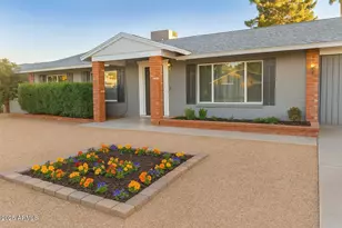 3425 W Crocus Dr, Phoenix, AZ 85053 - Photo 1