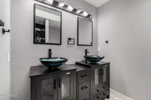 3619 W Griswold Rd, Phoenix, AZ 85051 - Photo 30