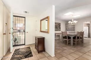 10102 W Concho Cir, Sun City, AZ 85373 - Photo 6