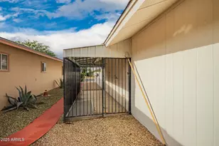 10102 W Concho Cir, Sun City, AZ 85373 - Photo 36