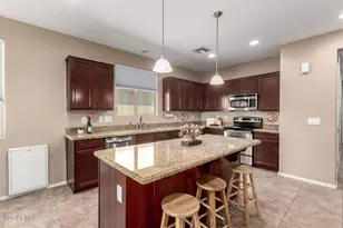 16093 W Almeria Rd, Goodyear, AZ 85395 - Photo 10