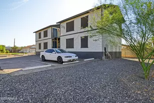 398 N 20th Dr, Phoenix, AZ 85009 - Photo 1