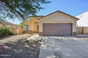 2139 W Tracy Ln, Phoenix, AZ 85023 - Photo 1