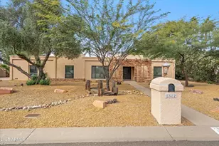 12412 N 57th Way, Scottsdale, AZ 85254 - Photo 1