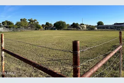 1005 S 181st Avenue, Goodyear, AZ 85338 - Photo 1