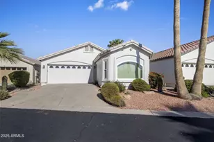 8120 N 10th Pl, Phoenix, AZ 85020 - Photo 1