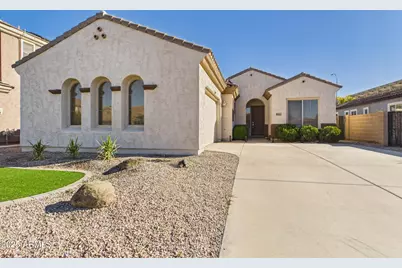 6915 S Sapphire Way, Chandler, AZ 85249 - Photo 1