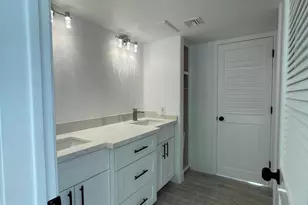 8200 W Orangewood Ave, Glendale, AZ 85303 - Photo 72