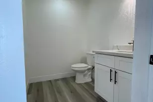 8200 W Orangewood Ave, Glendale, AZ 85303 - Photo 16