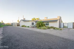 2802 N 36th St, Phoenix, AZ 85008 - Photo 1