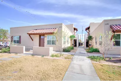 2245 N Dayton Street #Apt 3, Phoenix, AZ 85006 - Photo 1