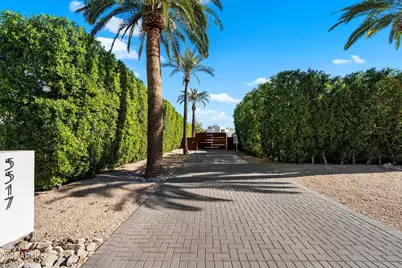 5517 N 68th Place, Paradise Valley, AZ 85253 - Photo 1