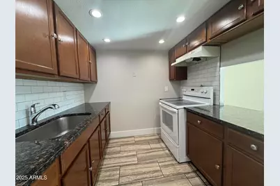 6814 N 35th Avenue #Unit D, Phoenix, AZ 85017 - Photo 1