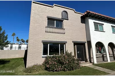 2927 E Fairmount Avenue, Phoenix, AZ 85016 - Photo 1