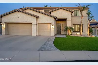 127 N Date Palm Drive, Gilbert, AZ 85234 - Photo 1