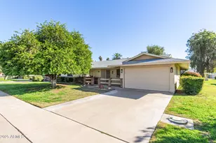 10407 W Desert Forest Cir, Sun City, AZ 85351 - Photo 1