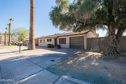 2045 W Sunnyside Avenue, Phoenix, AZ 85029 - Photo 1