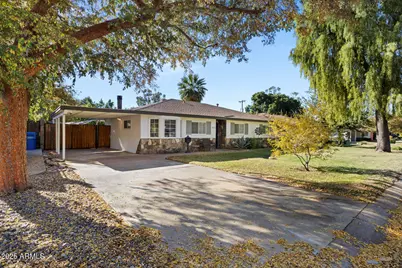 1825 E Medlock Drive, Phoenix, AZ 85016 - Photo 1