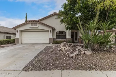 3248 W Casitas Del Rio Drive, Phoenix, AZ 85027 - Photo 1