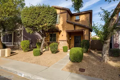 3726 E Kristal Way, Phoenix, AZ 85050 - Photo 1