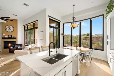 10747 E Greenway Road, Scottsdale, AZ 85255 - Photo 1