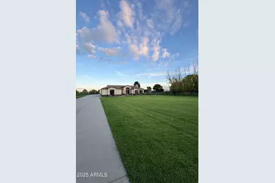 7131 N 181st Avenue, Waddell, AZ 85355 - Photo 1