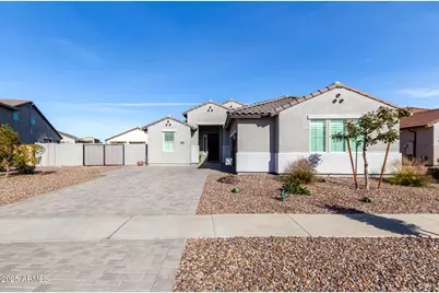 1190 E Meadowridge Drive, Casa Grande, AZ 85122 - Photo 1