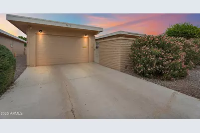 9810 W Teakwood Drive, Sun City, AZ 85351 - Photo 1