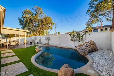 915 W Diamond Drive, Tempe, AZ 85283 - Photo 1