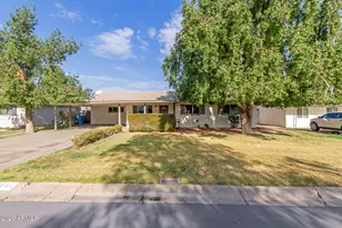 3634 W Medlock Dr, Phoenix, AZ 85019 - Photo 1