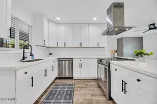 1734 E Laguna Dr, Tempe, AZ 85282 - Photo 1