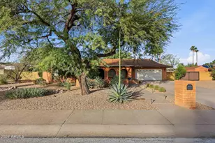 11236 North 42nd Pl, Phoenix, AZ 85028 - Photo 1