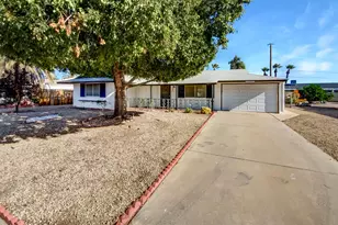 11807 N Thunderbird Rd, Sun City, AZ 85351 - Photo 1