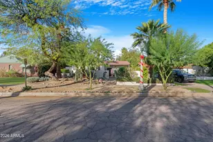 1134 W Palm Ln, Phoenix, AZ 85007 - Photo 1