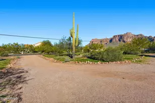 4979 E Pioneer St, Apache Junction, AZ 85119 - Photo 16