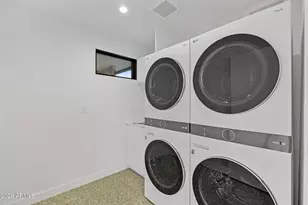 9825 N 35th Pl, Phoenix, AZ 85028 - Photo 32