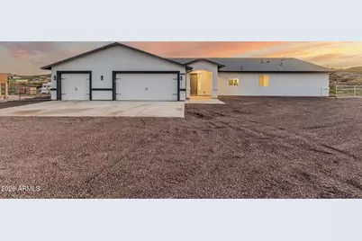 43232 N 12th Street, New River, AZ 85087 - Photo 1
