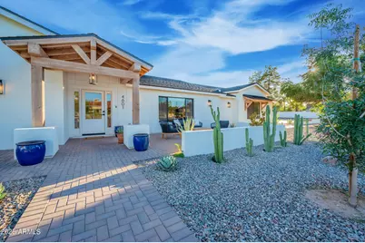 4601 E Cholla Street, Phoenix, AZ 85028 - Photo 1