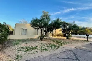 1007 E Village Cir Dr N, Phoenix, AZ 85022 - Photo 1