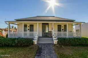 1015 W Woodland Ave, Phoenix, AZ 85007 - Photo 1