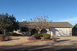 4140 W Paradise Dr, Phoenix, AZ 85029 - Photo 1