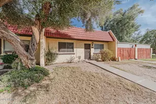 3331 W Del Monico Ln, Phoenix, AZ 85051 - Photo 1