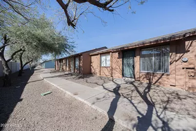 3646 N 67th Avenue #15, Phoenix, AZ 85033 - Photo 1