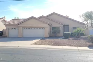 915 E Hearn Rd, Phoenix, AZ 85022 - Photo 1