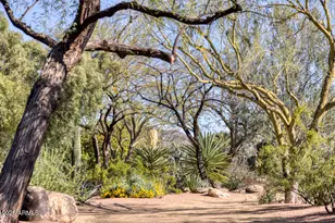 5660 N Saguaro Rd, Paradise Valley, AZ 85253 - Photo 1