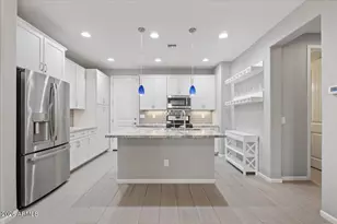 2477 W Market Pl, Chandler, AZ 85248 - Photo 6