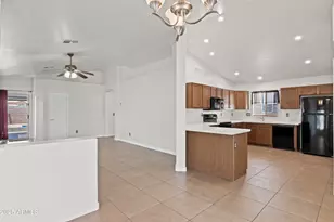 3114 E Kristal Way, Phoenix, AZ 85050 - Photo 6