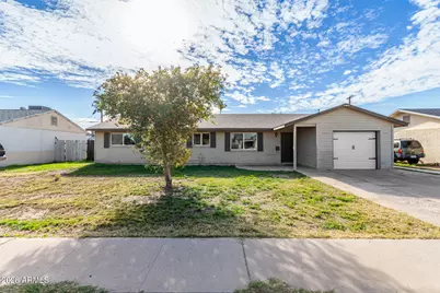 6209 W Cheery Lynn Road, Phoenix, AZ 85033 - Photo 1