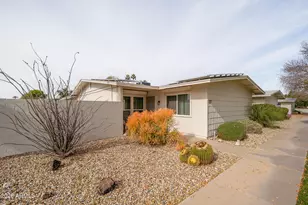 10539 W Palmeras Dr, Sun City, AZ 85373 - Photo 1
